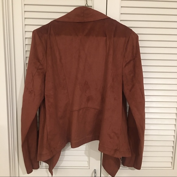 JustFab Waterfall faux Suede Jacket - Picture 4 of 6